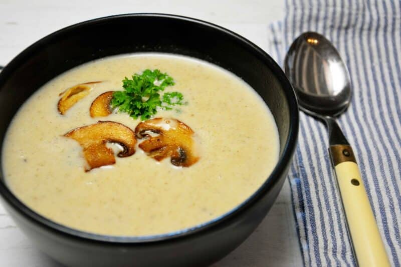 Velouté de Noël aux champignons recette de fetes rapide et facile