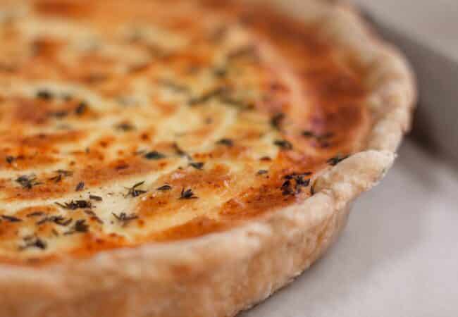 La Recette Authentique de la Quiche Lorraine par Cyril Lignac : Secrets et Astuces d’un Chef