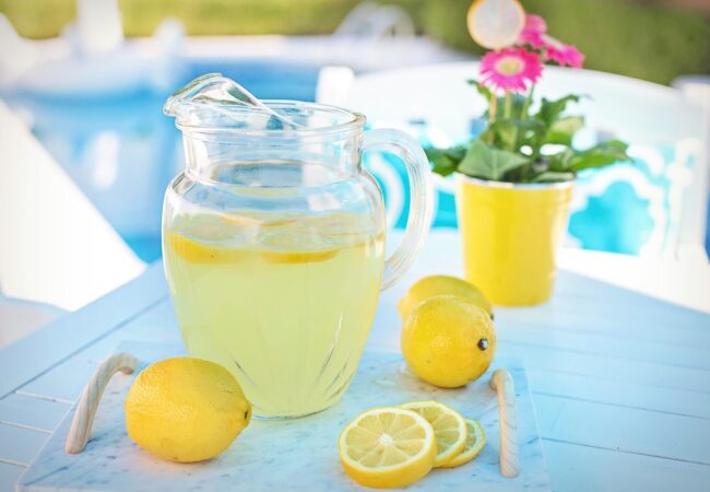 Citronnade pour l’été : la recette maison que tout le monde adore