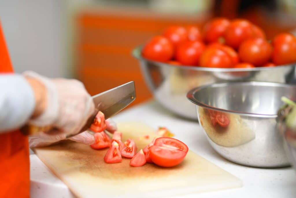 comment peler les tomates facilement sans les abîmer astuce de grand mère