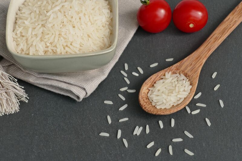 Quelle quantité de riz cru par personne prévoir pour une salade de riz d'été
