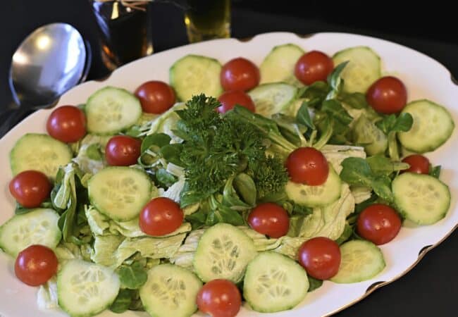 Salade de concombre tomates à la vinaigrette