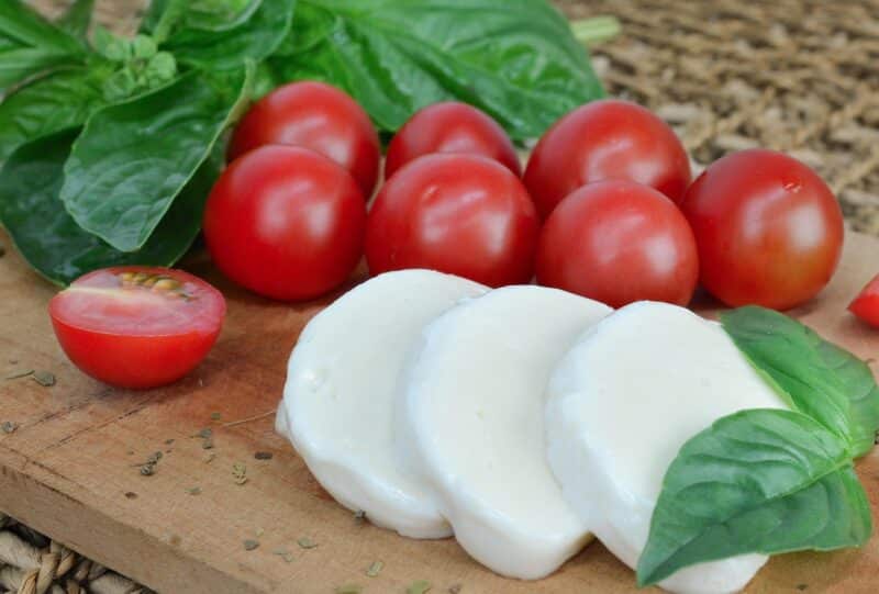 A quoi sert l'eau de la mozzarella ne la jetez plus sans lire ca