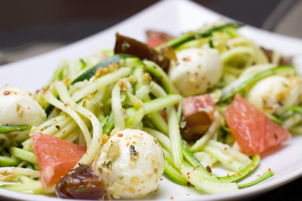 recette salade de courgettes crues marinées fraiche et légère